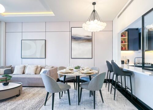 Relax in Luxury: 1BR with Jacuzzi & Skyline Views